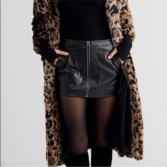 Free People Maya Mod Vegan Leather Mini Skirt Black - Picture 8 of 8